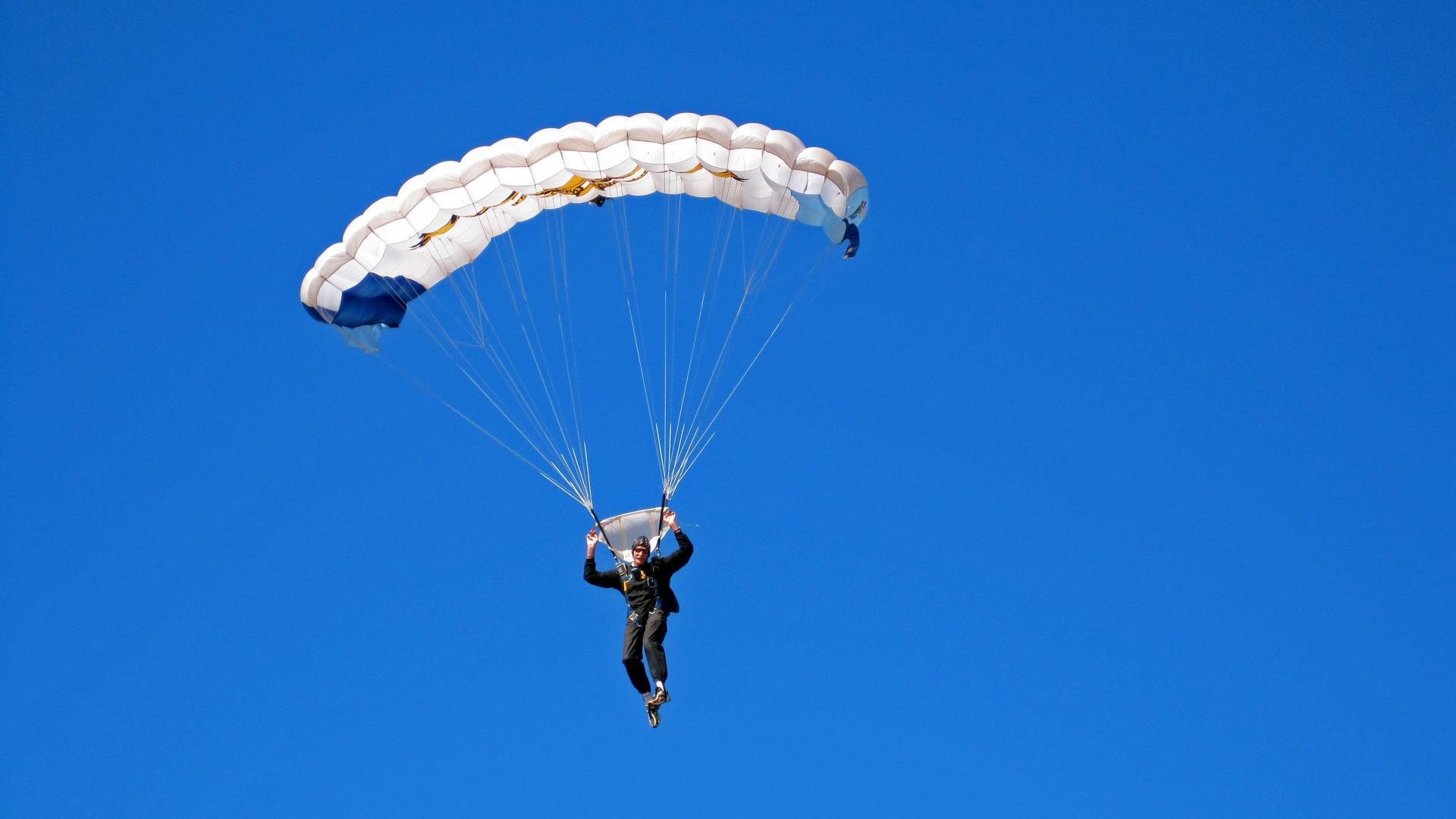 开云下载-骑士强压上海队，霍勒迪成为关键先生